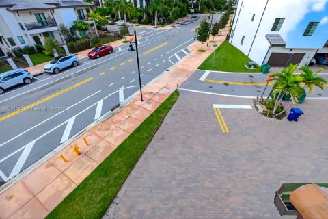 Touwnhouse à vendre à Doral, Floride: 3 chambres, 179.21 m2 № 1955368 - photo 17