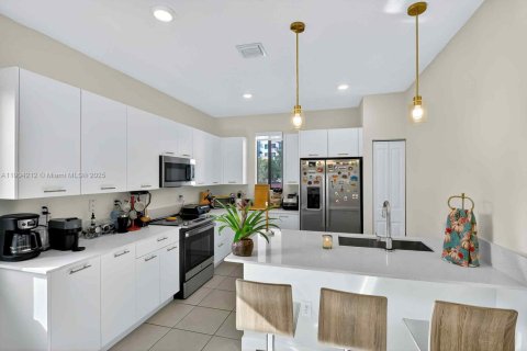 Touwnhouse à vendre à Doral, Floride: 3 chambres, 179.21 m2 № 1955368 - photo 2
