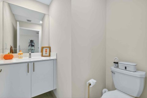 Touwnhouse à vendre à Doral, Floride: 3 chambres, 179.21 m2 № 1955368 - photo 26
