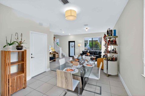 Touwnhouse à vendre à Doral, Floride: 3 chambres, 179.21 m2 № 1955368 - photo 27