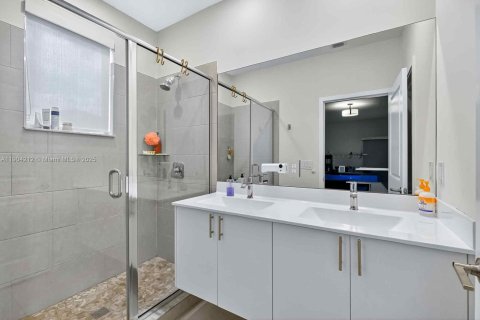 Touwnhouse à vendre à Doral, Floride: 3 chambres, 179.21 m2 № 1955368 - photo 13