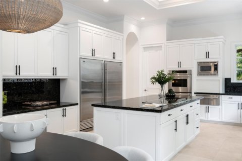 Снять в аренду виллу или дом в Пайнкрест, Флорида 9 спален, 822.65м2, № 1981726 - фото 20