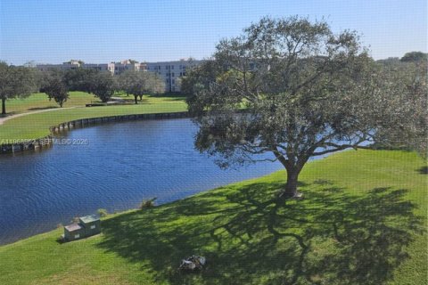 Кондоминиум с 1 спальней в Дейви, Флорида № 2031843