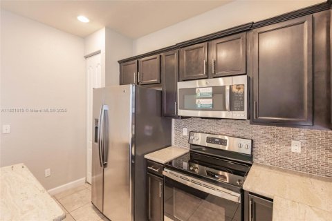 House in Boynton Beach, Florida 4 bedrooms, 191.38 sq.m. № 1783648 - photo 16