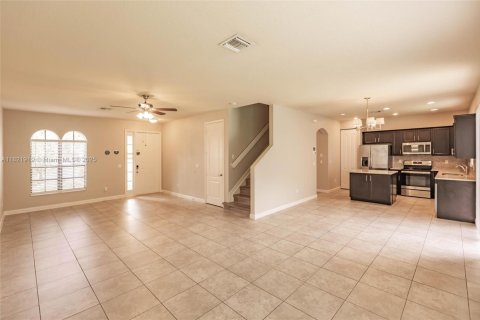 House in Boynton Beach, Florida 4 bedrooms, 191.38 sq.m. № 1783648 - photo 11