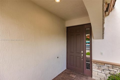 House in Boynton Beach, Florida 4 bedrooms, 191.38 sq.m. № 1783648 - photo 4