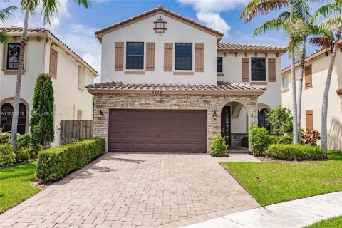 House in Boynton Beach, Florida 4 bedrooms, 191.38 sq.m. № 1783648 - photo 1