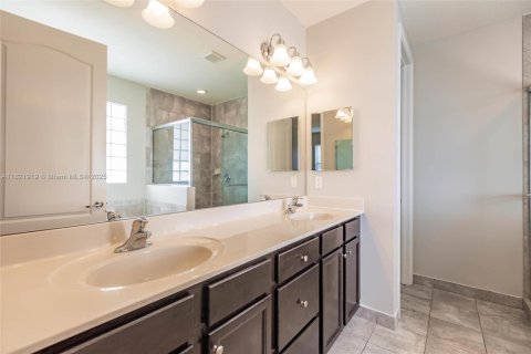 House in Boynton Beach, Florida 4 bedrooms, 191.38 sq.m. № 1783648 - photo 24