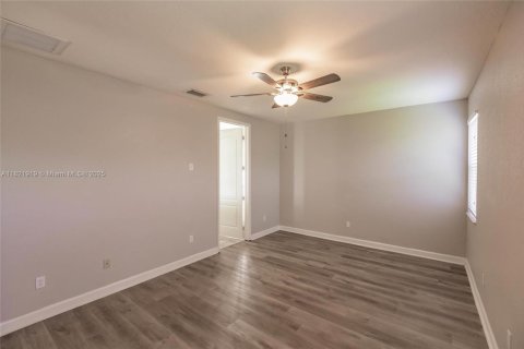 House in Boynton Beach, Florida 4 bedrooms, 191.38 sq.m. № 1783648 - photo 21