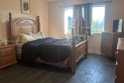 Condominio en venta en North Lauderdale, Florida, 2 dormitorios, 125.42 m2 № 1983114 - foto 17