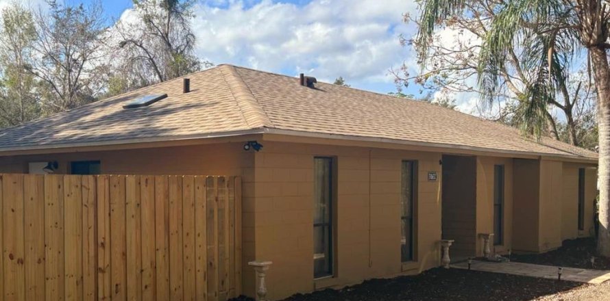 Villa ou maison à Eustis, Floride 4 chambres, 138.8 m2 № 1757232