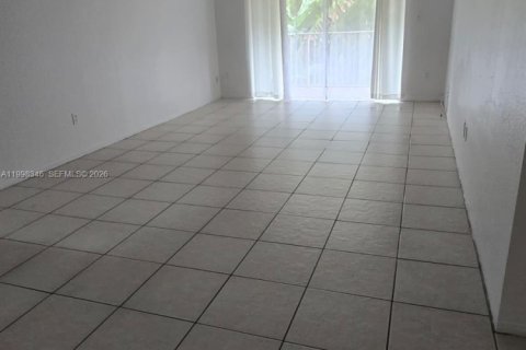 Кондоминиум с 2 спальнями в Майами, Флорида № 2063592