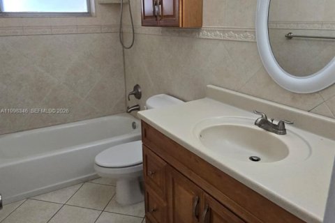 Снять в аренду кондоминиум в Майами, Флорида 2 спальни, 97.55м2, № 2063592 - фото 4