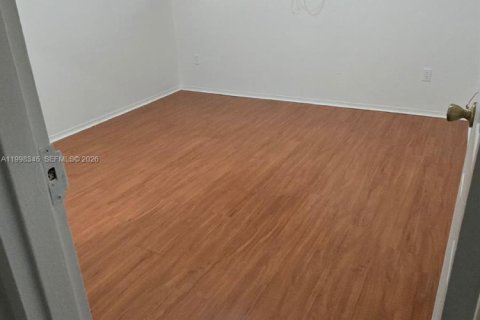 Снять в аренду кондоминиум в Майами, Флорида 2 спальни, 97.55м2, № 2063592 - фото 7