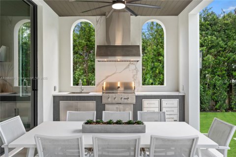 Casa en venta en Miami, Florida, 6 dormitorios, 508.45 m2 № 1932419 - foto 8