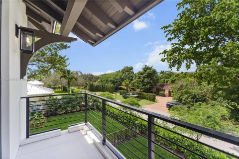 Casa en venta en Miami, Florida, 6 dormitorios, 508.45 m2 № 1932419 - foto 24