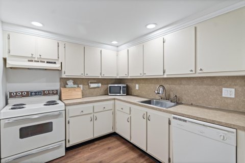 Condo in Tamarac, Florida, 2 bedrooms  № 2085711 - photo 4