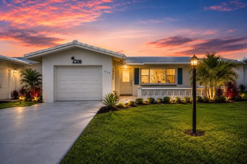 House in Boynton Beach, Florida 2 bedrooms, 132.66 sq.m. № 2326286