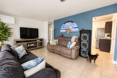 Villa ou maison à vendre à Auburndale, Floride: 3 chambres, 89.74 m2 № 2148831 - photo 3