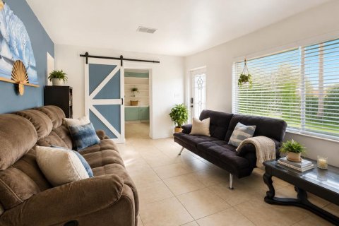 Villa ou maison à vendre à Auburndale, Floride: 3 chambres, 89.74 m2 № 2148831 - photo 4
