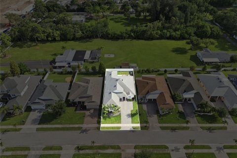Villa ou maison à vendre à Clearwater, Floride: 3 chambres, 241.36 m2 № 2354718 - photo 2