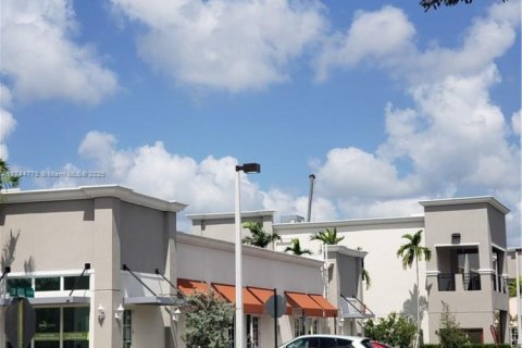 Commercial property in Miramar, Florida № 1710447 - photo 3