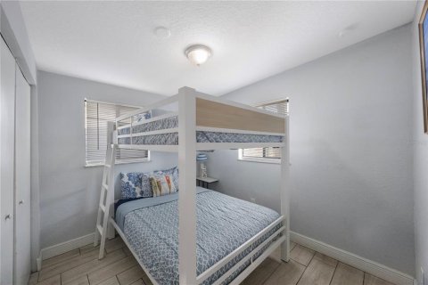 House in Seminole, Florida 3 bedrooms, 93.83 sq.m. № 1718327 - photo 9