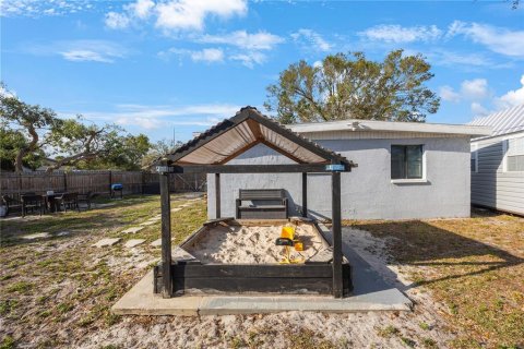 House in Seminole, Florida 3 bedrooms, 93.83 sq.m. № 1718327 - photo 27