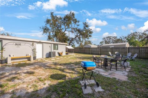 House in Seminole, Florida 3 bedrooms, 93.83 sq.m. № 1718327 - photo 22