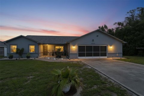 House in Spring Hill, Florida 3 bedrooms, 210.89 sq.m. № 2225813 - photo 2