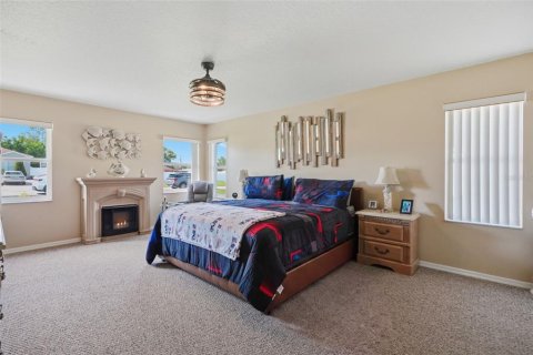 House in Spring Hill, Florida 3 bedrooms, 210.89 sq.m. № 2225813 - photo 20