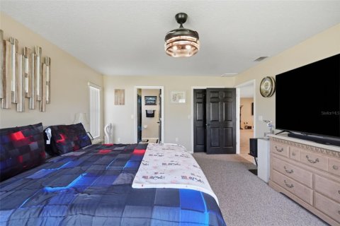 House in Spring Hill, Florida 3 bedrooms, 210.89 sq.m. № 2225813 - photo 19