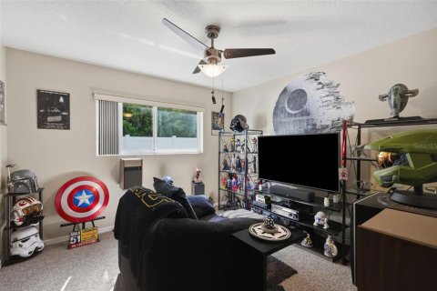 House in Spring Hill, Florida 3 bedrooms, 210.89 sq.m. № 2225813 - photo 17