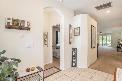 House in Land O' Lakes, Florida 3 bedrooms, 191.84 sq.m. № 1909086 - photo 8