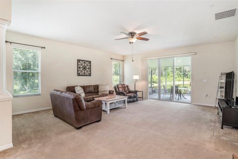 House in Land O' Lakes, Florida 3 bedrooms, 191.84 sq.m. № 1909086 - photo 11