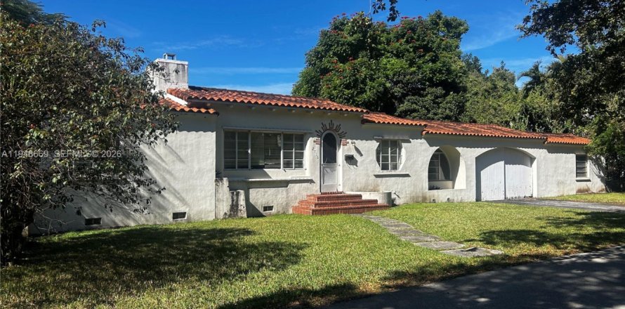 Villa ou maison à Coral Gables, Floride 5 chambres, 186.08 m2 № 2004654