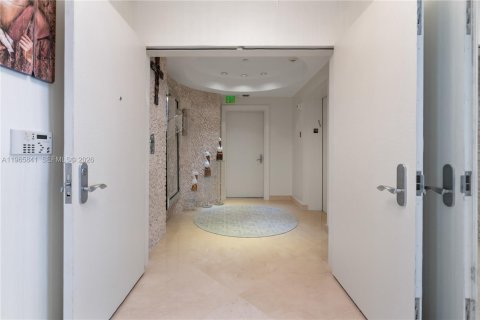 Снять в аренду кондоминиум в Санни-Айлс-Бич, Флорида 4 спальни, 266.72м2, № 2081254 - фото 7