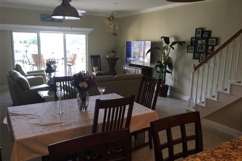 Adosado en alquiler en Treasure Island, Florida, 3 dormitorios, 181.9 m2 № 1526176 - foto 4