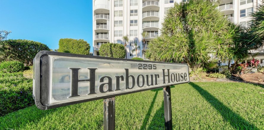 Condo in Palm Beach, Florida, 2 bedrooms № 1081543