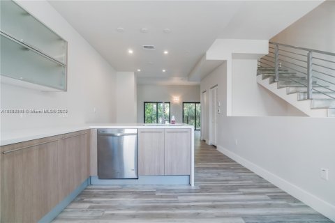 Купить таунхаус в Помпано-Бич, Флорида 3 спальни, 177.16м2, № 1928498 - фото 10