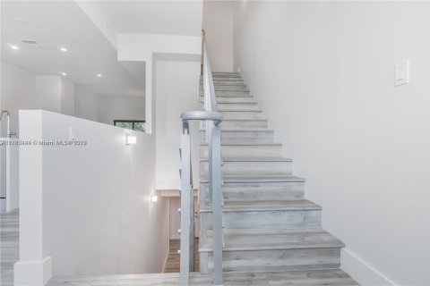Купить таунхаус в Помпано-Бич, Флорида 3 спальни, 177.16м2, № 1928498 - фото 13