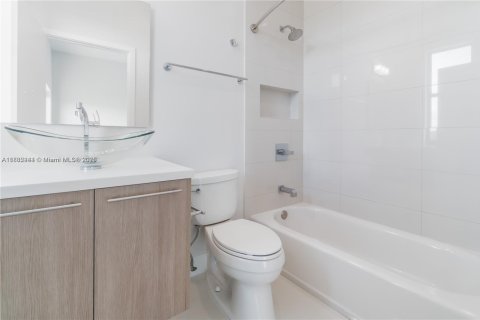 Купить таунхаус в Помпано-Бич, Флорида 3 спальни, 177.16м2, № 1928498 - фото 28