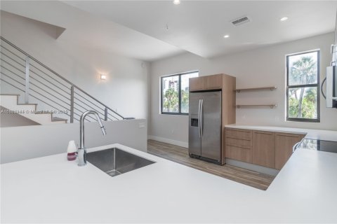 Купить таунхаус в Помпано-Бич, Флорида 3 спальни, 177.16м2, № 1928498 - фото 8