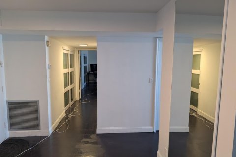 Купить кондоминиум в Халландейл-Бич, Флорида 1 комната, 121.79м2, № 2085281 - фото 12