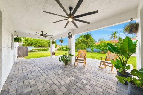 House in Homestead, Florida 4 bedrooms, 219.53 sq.m. № 2320741 - photo 28