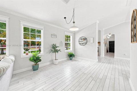 House in Homestead, Florida 4 bedrooms, 219.53 sq.m. № 2320741 - photo 10