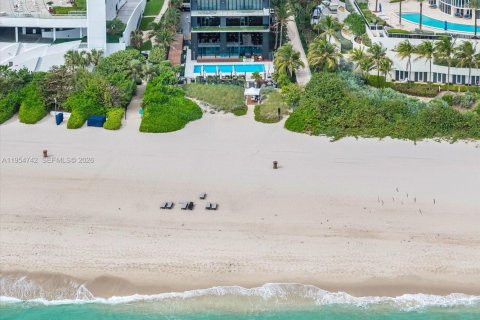 Купить кондоминиум в Санни-Айлс-Бич, Флорида 2 спальни, 189.71м2, № 2024012 - фото 3