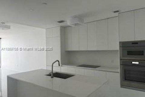 Copropriété à louer à Miami, Floride: 3 chambres, 165.64 m2 № 1929126 - photo 10