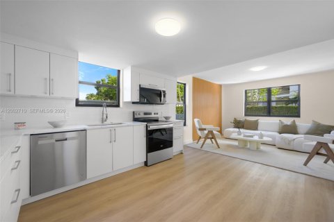 Touwnhouse à vendre à Miami Beach, Floride: 5 chambres, 175.68 m2 № 2170370 - photo 6