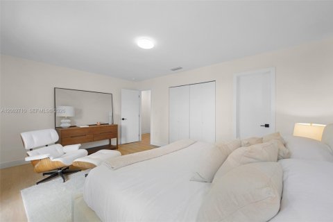 Touwnhouse à vendre à Miami Beach, Floride: 5 chambres, 175.68 m2 № 2170370 - photo 15